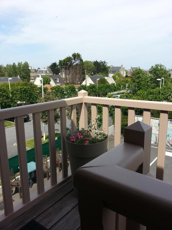 Hotel L'Ideal Le Mountbatten Arromanches-les-Bains Exteriér fotografie